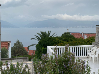 Apartment in Krashici for sale with a sea view